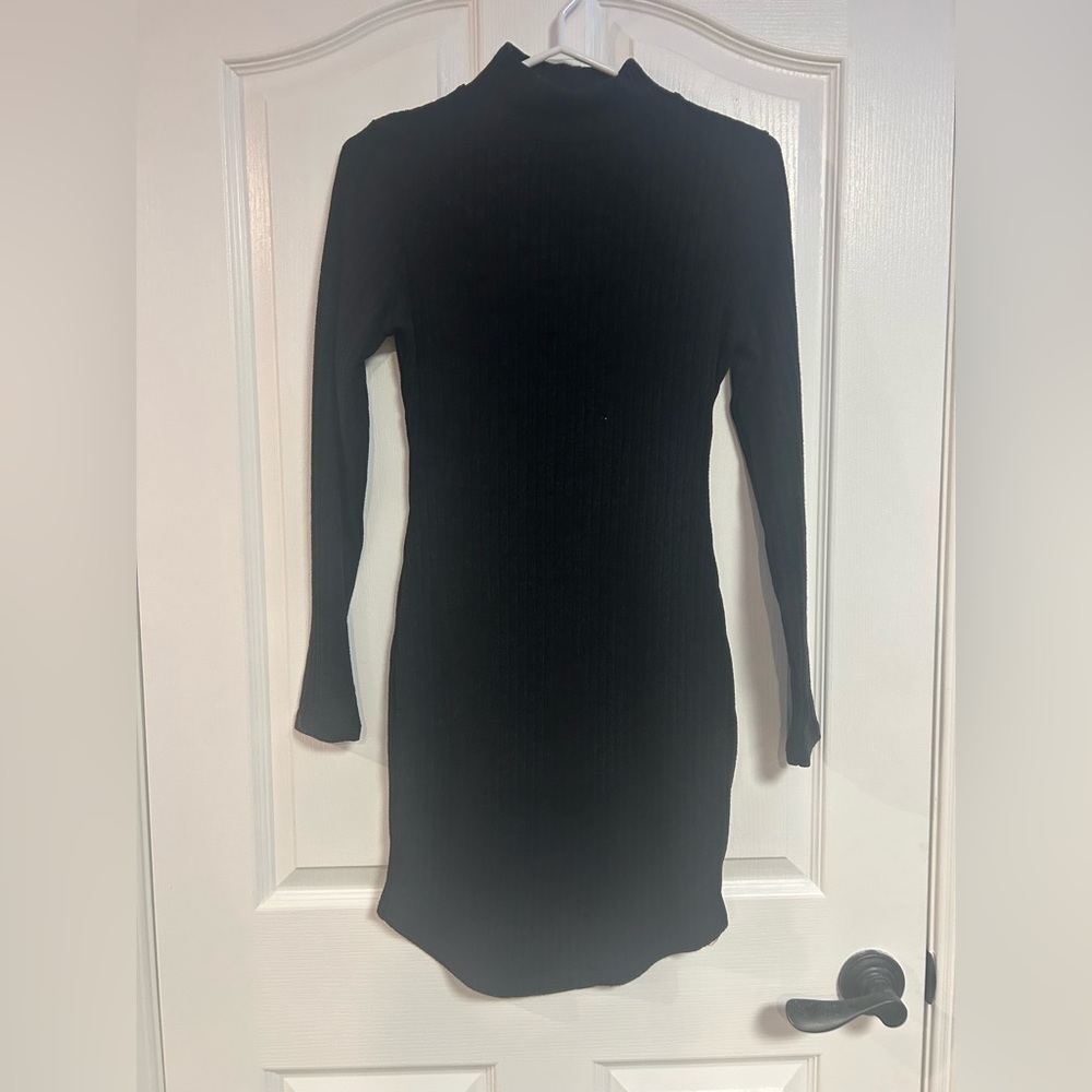 Elegant Black Turtleneck Dress-Eclipse